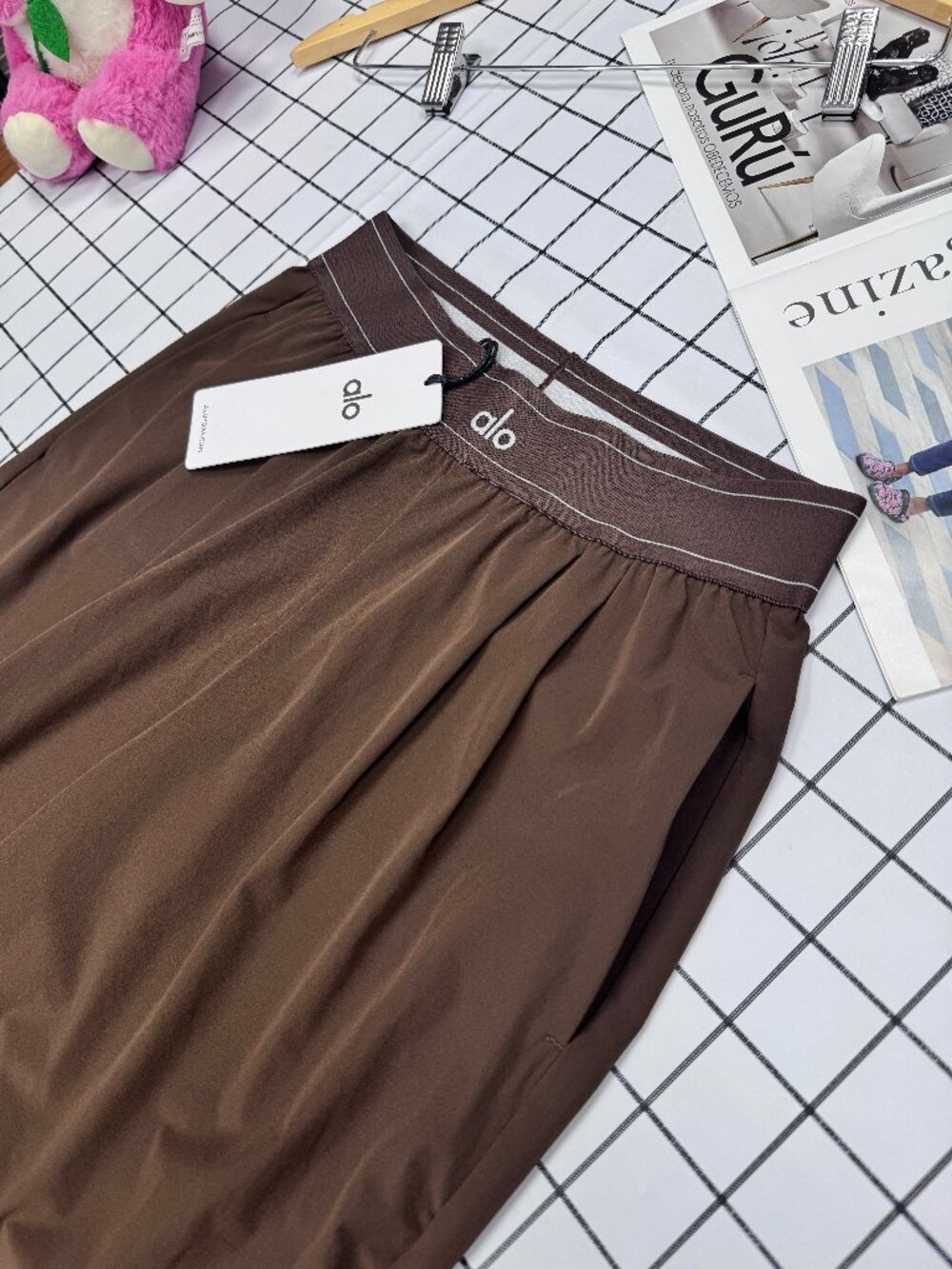 😉ALO Yoga Women's Straight Leg Pants (Regular XS) 😄 Espresso/Coffee Brown - Picture 2 of 7